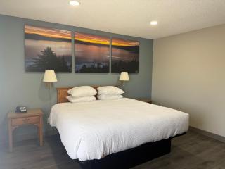 Days Inn by Wyndham Medford - 3