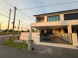 New! Bukit Katil Damai Homestay 16 pax 8 beds - 3