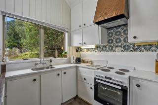 Lakeview Bach - 1