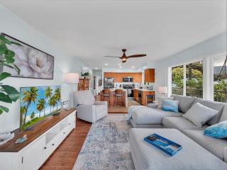 New Kona Ocean Front Gem! Top Floor End Unit, Easy Access - 5