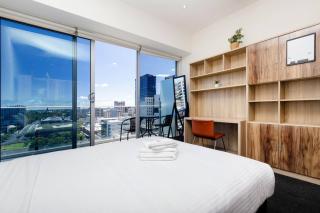 Vision Studio Apartment – Square View & Parking - 6