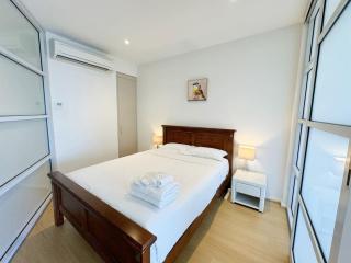 Vision 1BR Apartment – Square View & Parking - 3