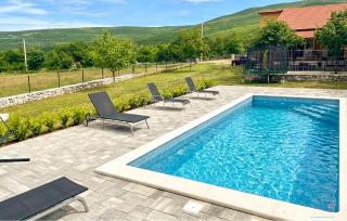 Stunning Home In Sinj - 0