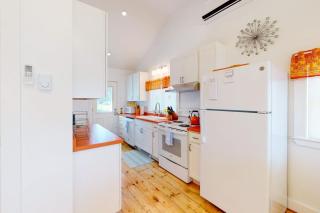 Rising Tide Cottage - 2