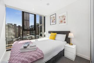 Realm Apartment Two Bedroom Apartment with Parking - 9