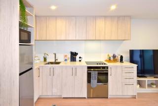 The Moorhouse Loft Modern 1BR Retreat - 8
