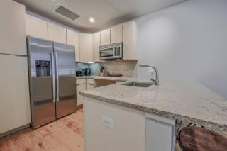 Sun-Filled 1BR Steps from Public Garden - 8