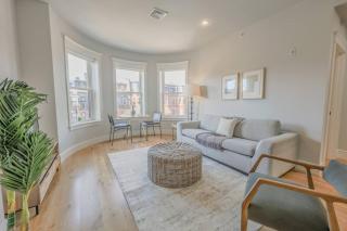 Prime Location Newbury Street 1BR - 3
