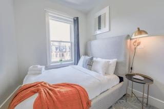 Light-Filled Back Bay 1 Bedroom Apartment - 8