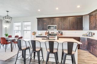 Mountain View Home with Large Yard Near Salt Lake - 2