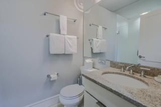 Back Bay Gem 1BR on Newbury Street - 3
