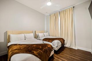 CREAM and Cocoa with Resort Pool, Laundry, Parking - 6