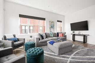 Spacious SoHo-Style Townhouse-Family Friendly - 2
