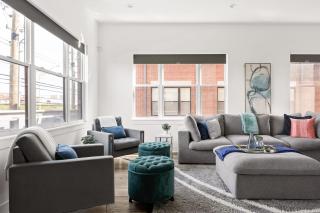 Spacious SoHo-Style Townhouse-Family Friendly - 8