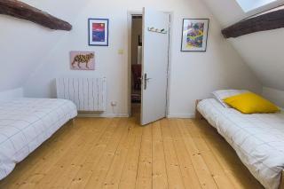 Maison de charme 10 personnes, cœur du village, 1h30 Paris - 2
