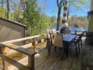 Lakeside Family Retreat on Lake Winnipesaukee - 8
