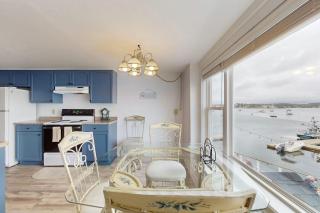 Ocean Breeze Condo - 2