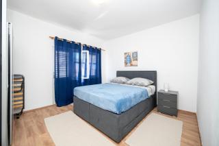 Apartments with parking space Biograd na Moru - 22475 - 2
