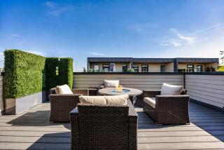 Spacious SoHo-Style Townhouse-Family Friendly - 4