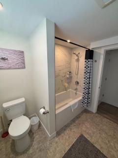 Private Guest Suite In Colwood - 7