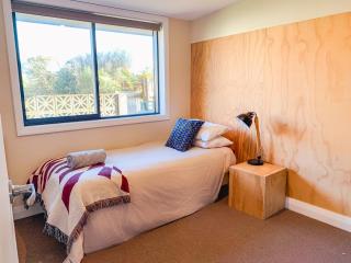 Convenient Two Bedroom Apartment - 6