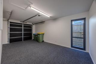 Modern home in Wanaka with Spa - 9