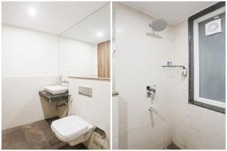 Super Townhouse The AMV Hotel - 9