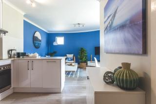 The Paragon Kahlúa Modern Open Plan Centrally Located - 4