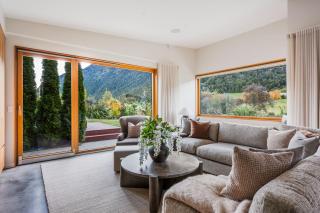 Waiora at 42- BBQ- Hot Tub- Free Parking-Fireplace - 1