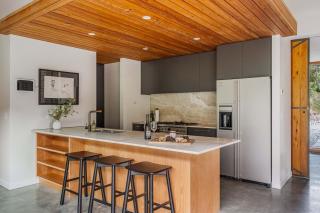 Waiora at 42- BBQ- Hot Tub- Free Parking-Fireplace - 7