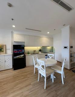 Vinhomes Central Park - Landmark 81 by Soluna Homes - 2