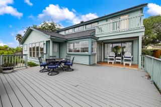 Lakeview Landing Boat Lift Multi-Level Deck Walk to Moody Gardens - 7
