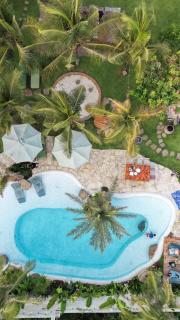 Chon's Dock Homestay & House Lease - Outdoor Pool & Chill Vibes - 5