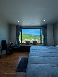 Soulful Stay Phuket - Grand Patong Collection - 3