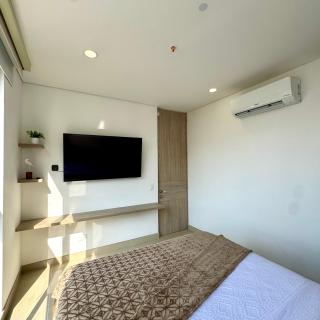 Cozy Studio Suite with Private Access and Kitchenette - 9
