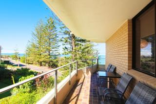 By The Sea Unit 4 13 Esplanade Kings Beach - Caloundra - 8