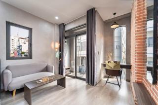 Minimalism Industrial Studio Room - Fox Home - 0