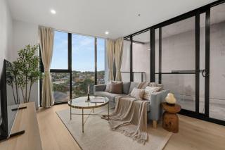 Stylish 1-Bedroom Gem a 6-Minute Walk to Westfield with Parking - 3