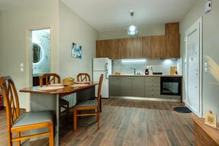 Elia Grove House - 1