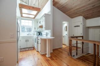 Newly Remodeled Cabin with Lake Views & Grill Patio in Rogers, Arkansas - 2