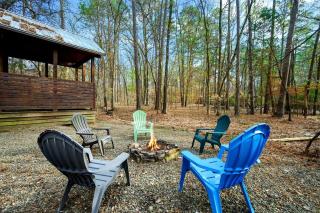 Luxury Cabin with Hot Tub & Game Room Retreat in Broken Bow, Oklahoma - 9