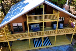 Nature Lover’s Dream with Expansive Tiered Deck Spaces in Garfield, Arkansas - 5