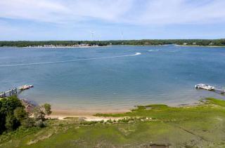 Charming Coastal Retreat with Fireplace & Kayaks in Bourne, Massachusetts - 4