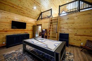 Cozy Cabin with Hot Tub & Fireplace in Broken Bow, Oklahoma - 5