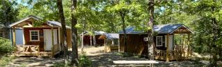 Cozy Cabin Retreat with Firepit & Nature Views in Mena, Arkansas - 3