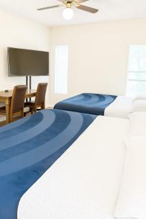 King Bed House and Backyard 1BD-1BH or 2BD-1BH - 7