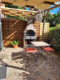 STUDIO A 30O M de la plage de Santa Giulia - 6