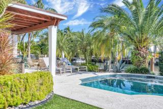 Architectural Masterpiece Venice of America Riverside View Access Nurmi Key RESlDENCES - 4