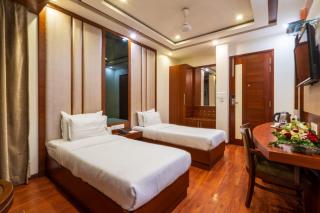Grand FFOUR near Nehru Place, Delhi - 2
