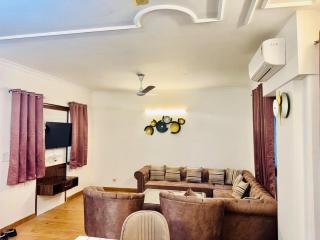 Divine India Service Apartment, 2BHK E-30, Near Max Hospital - 8